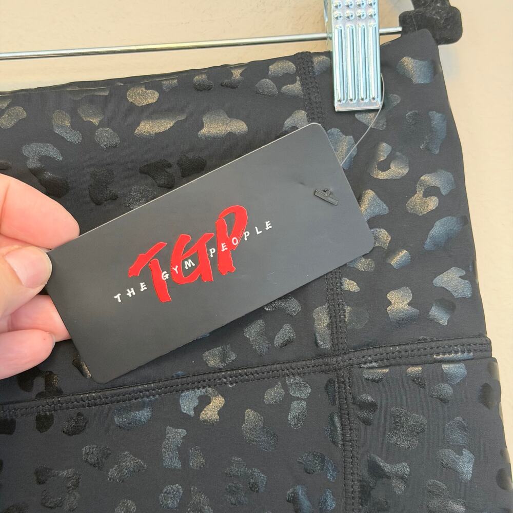 The Gym People Capri Leggings XL Black Leopard Sporty Workout Gym Athleisure NWT - Picture 5 of 5